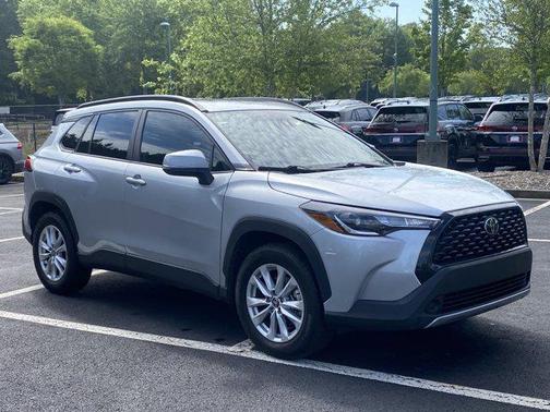 2022 Toyota Corolla Cross LE