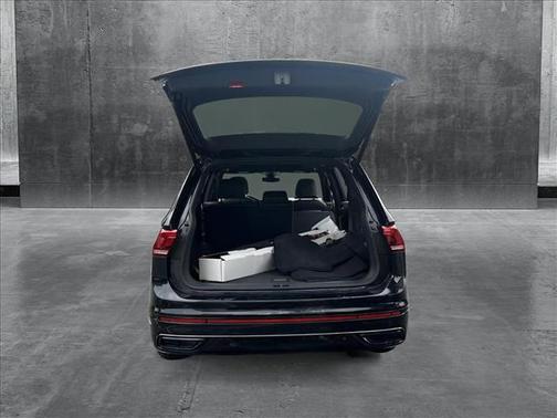 2024 Volkswagen Tiguan 2.0T SE R-Line Black 4MOTION