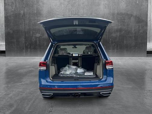 2025 Volkswagen Atlas 2.0T SE w/Technology 4MOTION