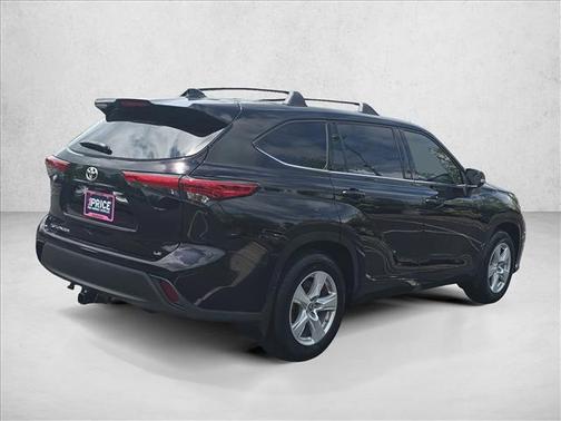 Opulent Amber 2021 Toyota Highlander LE