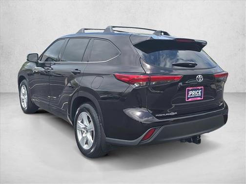 Opulent Amber 2021 Toyota Highlander LE