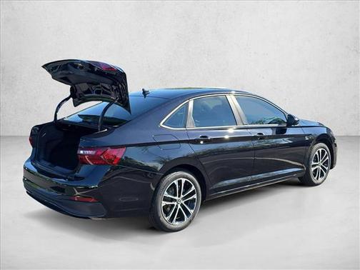 Deep Black Pearl 2026 Volkswagen Jetta 1.4T S