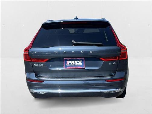 2022 Volvo XC60 B6 Inscription
