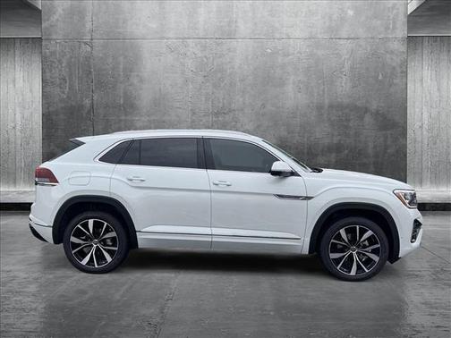 2025 Volkswagen Atlas Cross Sport 2.0T SEL Premium