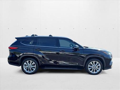 2022 Toyota Highlander Limited