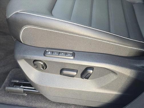 2026 Volkswagen Atlas Cross Sport 2.0T SEL