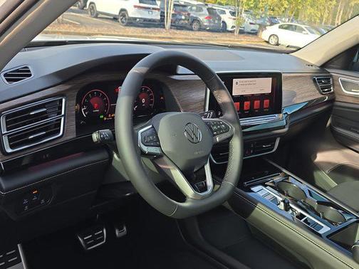 2026 Volkswagen Atlas 2.0T SEL Premium R-Line 4MOTION