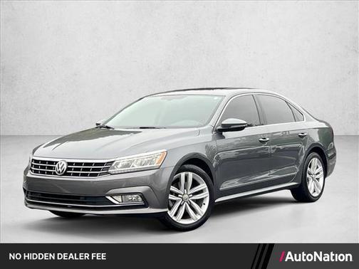Platinum Gray Metallic 2017 Volkswagen Passat 1.8T SE w/Technology