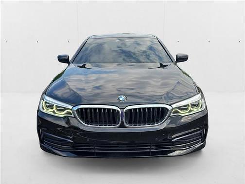 2019 BMW 530 530i