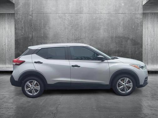 2020 Nissan Kicks S