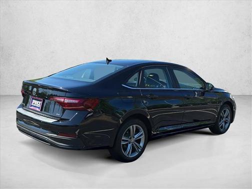 Deep Black Pearl 2024 Volkswagen Jetta 1.5T SE