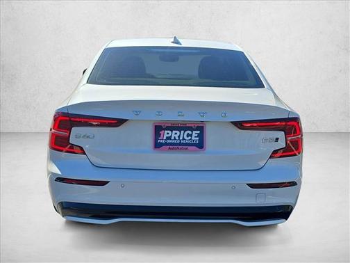 2024 Volvo S60 B5 Plus Dark Theme