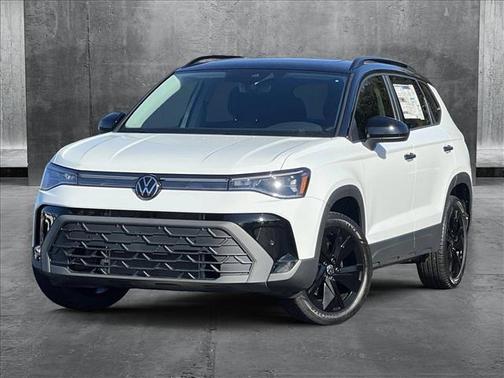 2025 Volkswagen Taos 1.5T SE Black