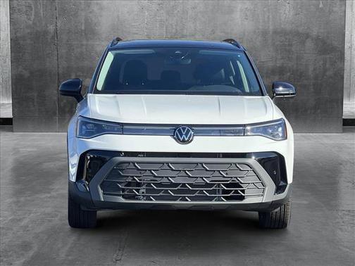 2025 Volkswagen Taos 1.5T SE Black