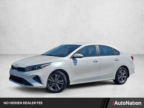 Snow White Pearl 2024 Kia Forte LXS