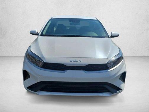 Snow White Pearl 2024 Kia Forte LXS