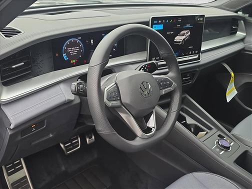 2025 Volkswagen Tiguan 2.0T SE R-Line Black