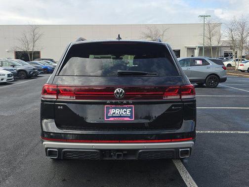 2024 Volkswagen Atlas 2.0T SE w/Technology 4MOTION
