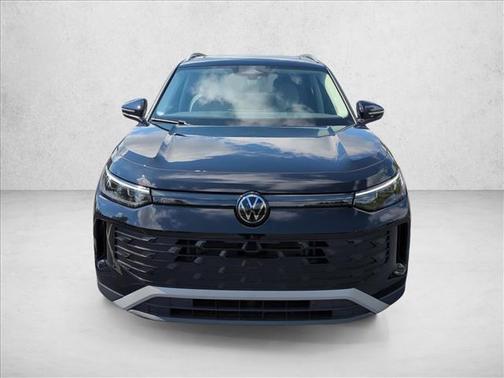Deep Black Pearl 2026 Volkswagen Tiguan 2.0T SE
