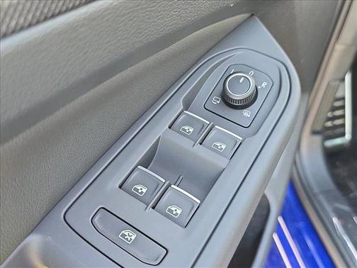 lapiz blue metallic 2026 Volkswagen Golf R 2.0T DSG