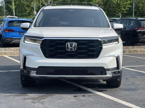 2023 Honda Pilot AWD Elite