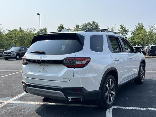2023 Honda Pilot AWD Elite