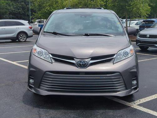 2019 Toyota Sienna XLE Premium