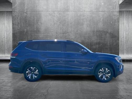 2025 Volkswagen Atlas 2.0T SE