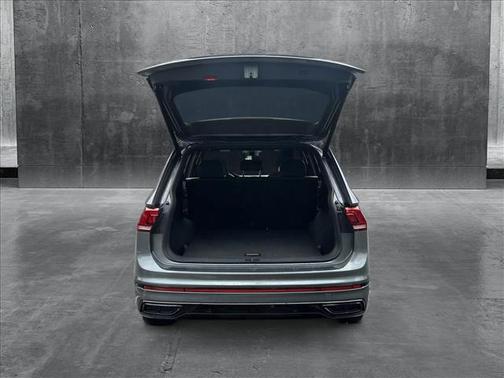 2024 Volkswagen Tiguan 2.0T SE R-Line Black 4MOTION