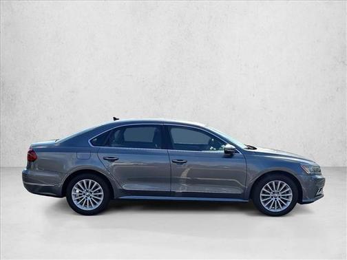 2017 Volkswagen Passat 1.8T SE