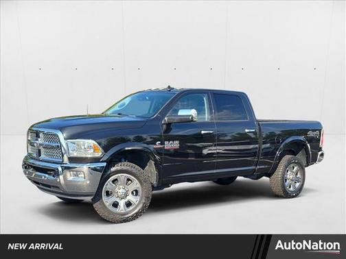 2018 RAM 2500 Laramie Crew Cab 4x4 6'4' Box