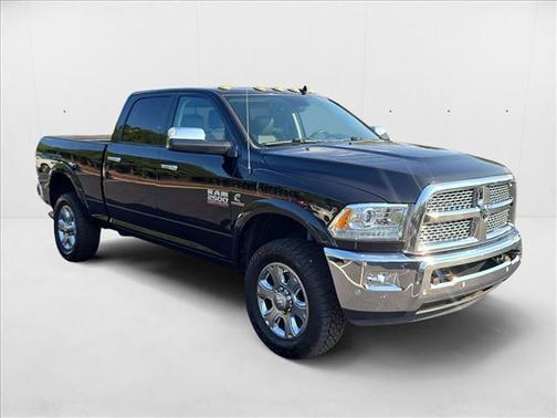 2018 RAM 2500 Laramie Crew Cab 4x4 6'4' Box