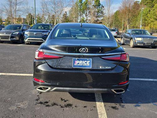 2023 Lexus ES 350 Base