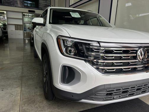 2025 Volkswagen Atlas 2.0T SEL