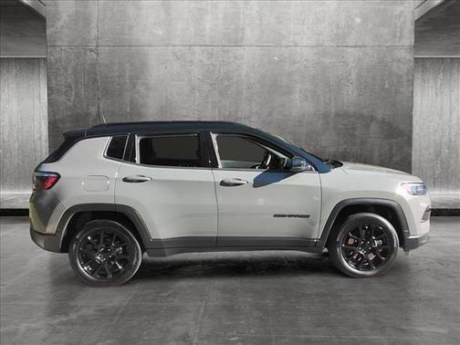 Sting-Gray Clearcoat 2023 Jeep Compass Latitude