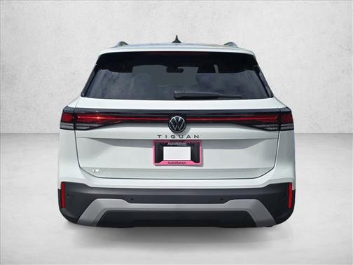 2025 Volkswagen Tiguan 2.0T SE