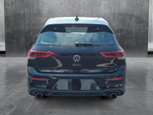 2024 Volkswagen Golf GTI 2.0T SE DSG