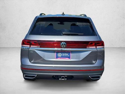 Platinum Gray Metallic 2024 Volkswagen Atlas 2.0T SE w/Technology