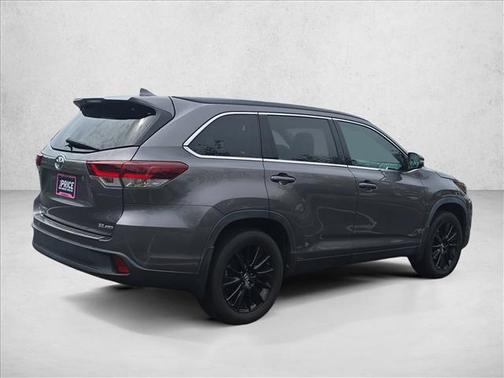Predawn Gray Mica 2019 Toyota Highlander SE