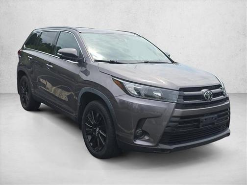 Predawn Gray Mica 2019 Toyota Highlander SE