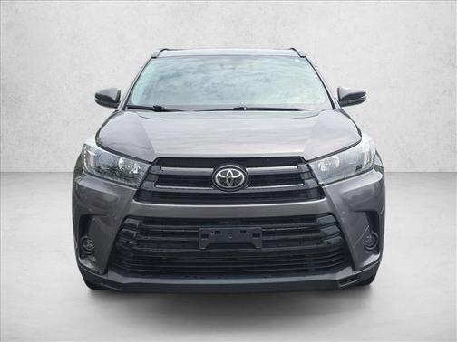Predawn Gray Mica 2019 Toyota Highlander SE