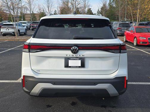 2026 Volkswagen Tiguan 2.0T SE