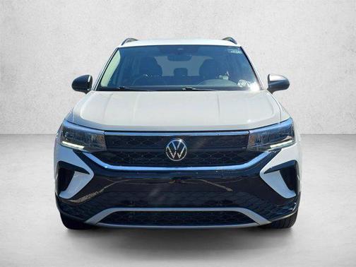 Pure White 2023 Volkswagen Taos 1.5T S