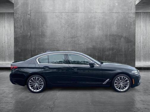 2022 BMW 530 i xDrive