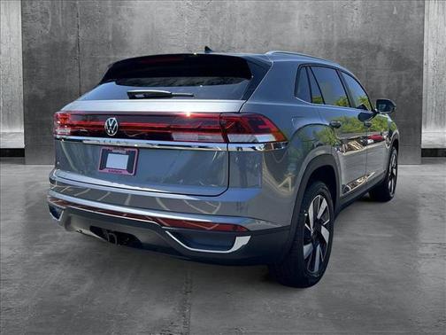 2025 Volkswagen Atlas Cross Sport 2.0T SE w/Technology