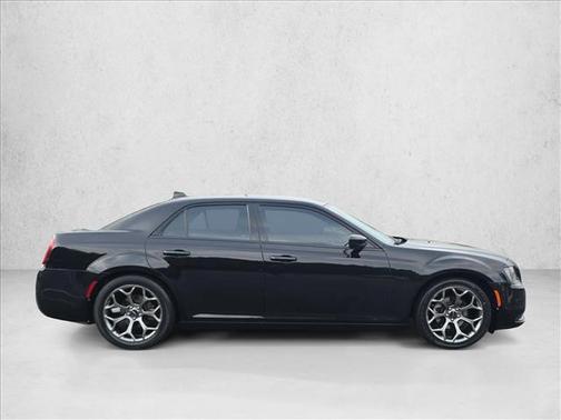 2018 Chrysler 300 Touring