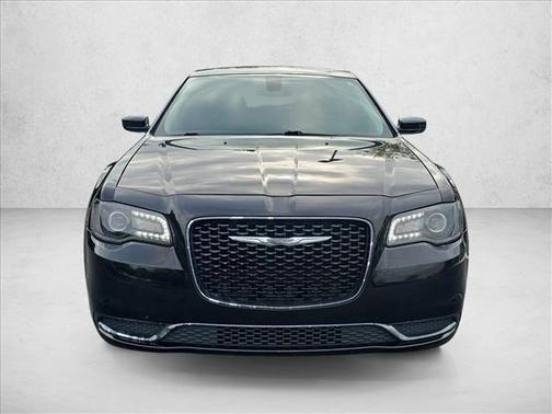 2018 Chrysler 300 Touring