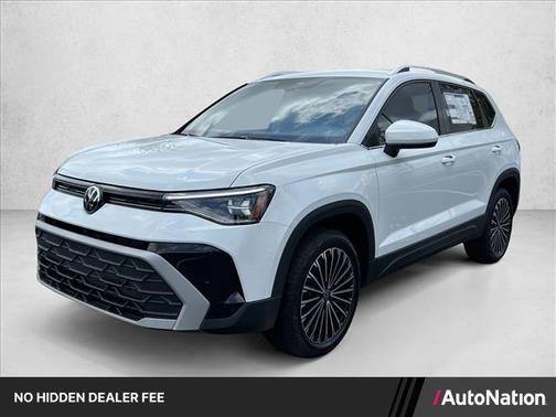Pure White 2025 Volkswagen Taos 1.5T SE