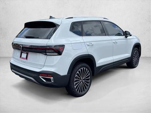 Pure White 2025 Volkswagen Taos 1.5T SE