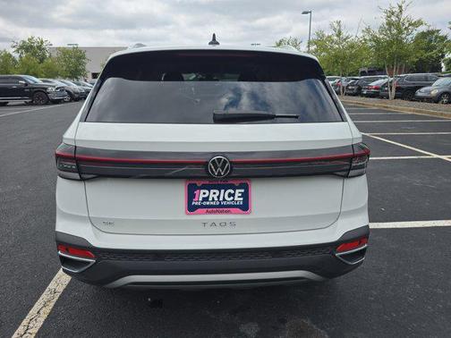 2025 Volkswagen Taos 1.5T SE